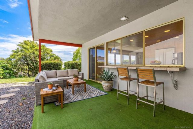 3808 Vista Campana 26, Oceanside, CA 92057
