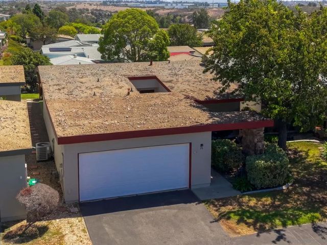 3808 Vista Campana 26, Oceanside, CA 92057