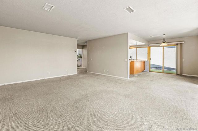 3808 Vista Campana 26, Oceanside, CA 92057