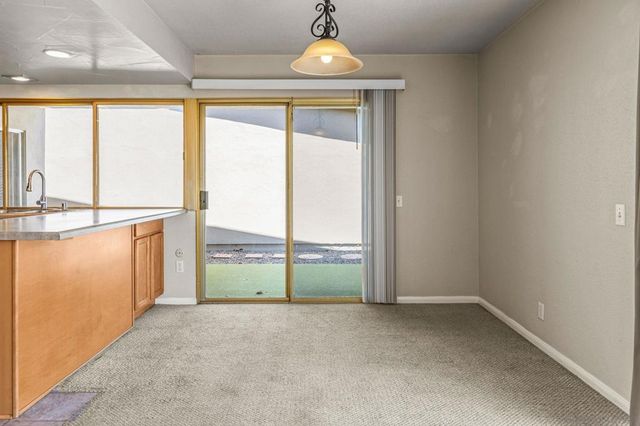 3808 Vista Campana 26, Oceanside, CA 92057