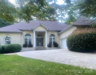 2587 Penngate Drive, Sherrills Ford, NC 28673
