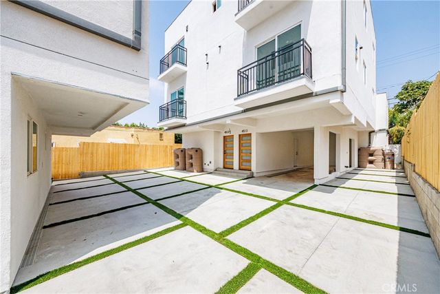 4513 Rosewood, Los Angeles, CA 90004