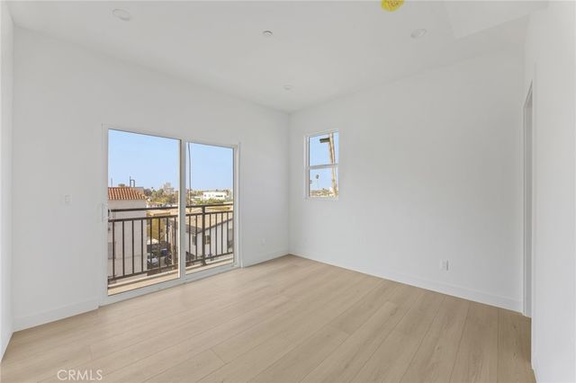 4513 Rosewood, Los Angeles, CA 90004