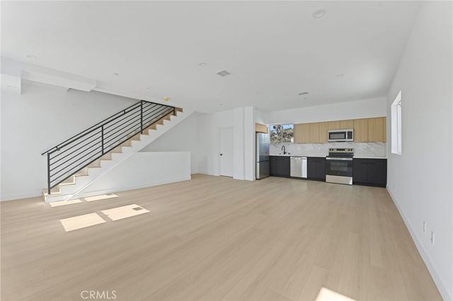 4513 Rosewood, Los Angeles, CA 90004