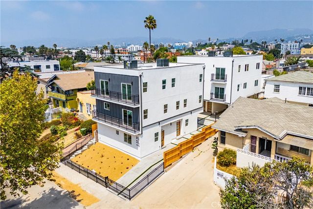 4513 Rosewood, Los Angeles, CA 90004