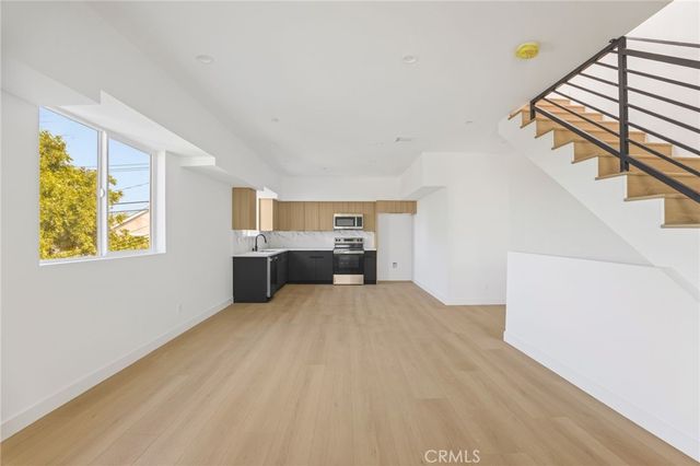 4513 Rosewood, Los Angeles, CA 90004