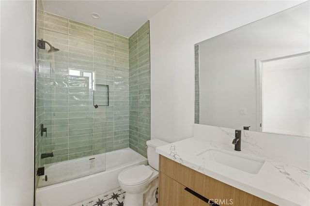 4513 Rosewood, Los Angeles, CA 90004