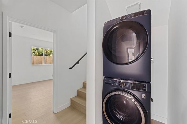 4513 Rosewood, Los Angeles, CA 90004