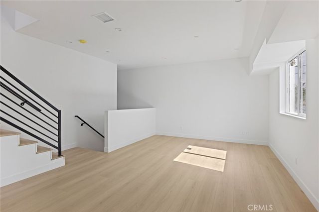 4513 Rosewood, Los Angeles, CA 90004
