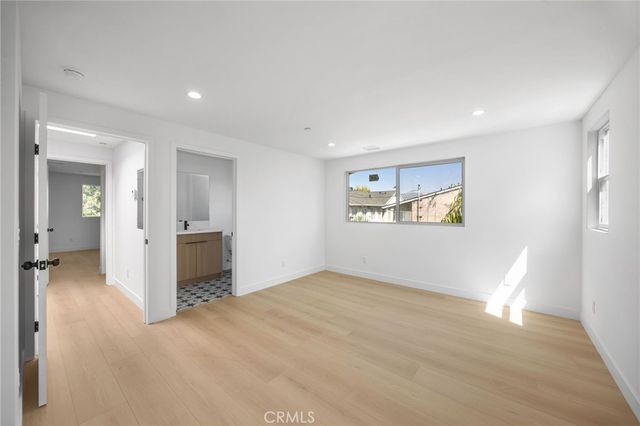 4513 Rosewood, Los Angeles, CA 90004