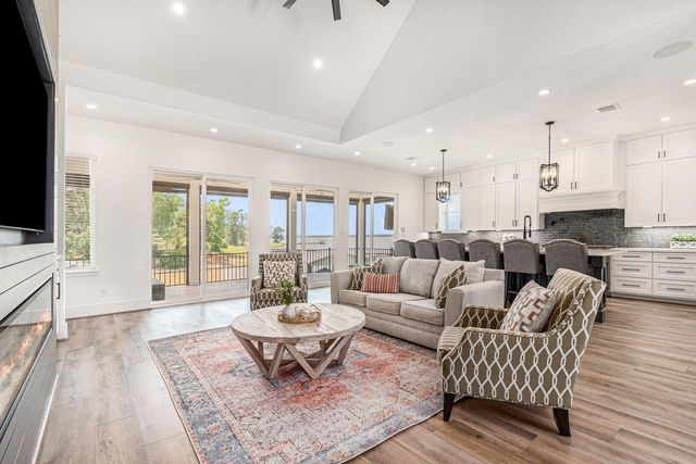 111 Seagull Path, Point Blank, TX 77364