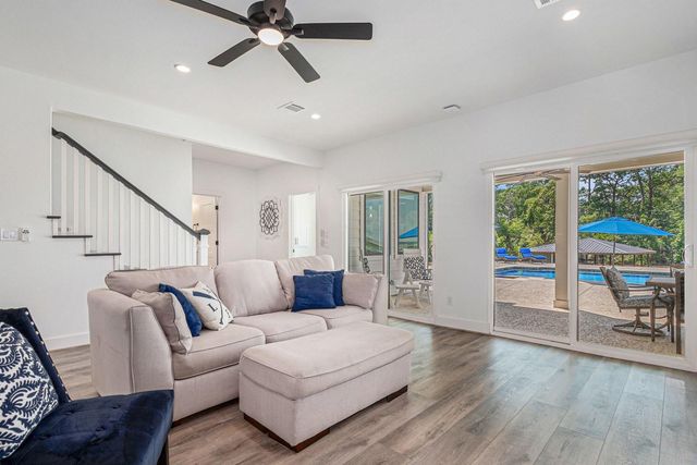 111 Seagull Path, Point Blank, TX 77364