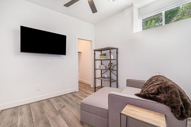 111 Seagull Path, Point Blank, TX 77364