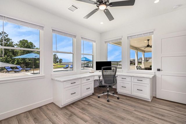 111 Seagull Path, Point Blank, TX 77364