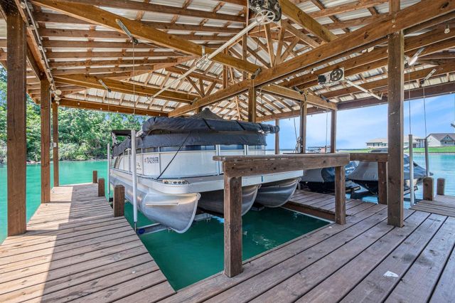 111 Seagull Path, Point Blank, TX 77364