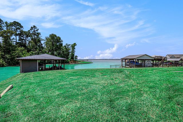 111 Seagull Path, Point Blank, TX 77364