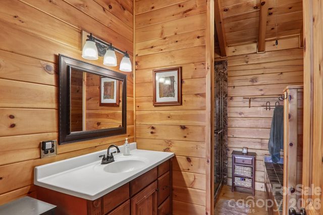 1250 Cobblestone Drive, Waynesville, NC 28786