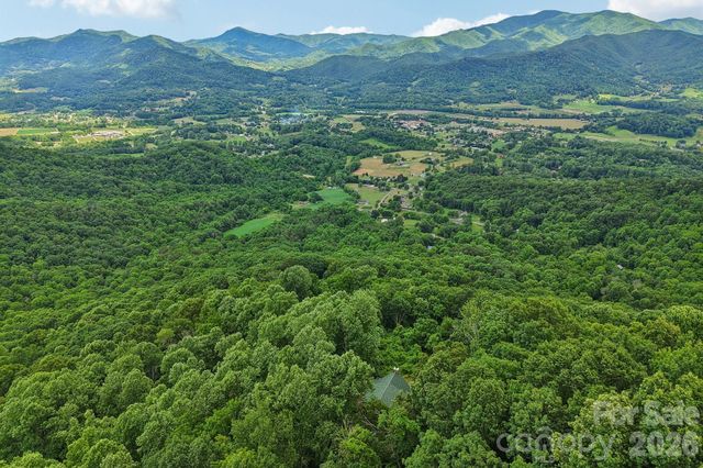 1250 Cobblestone Drive, Waynesville, NC 28786
