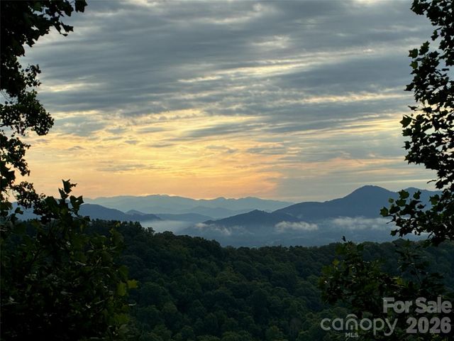 1250 Cobblestone Drive, Waynesville, NC 28786