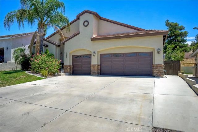 30896 Emperor, Canyon Lake, CA 92587