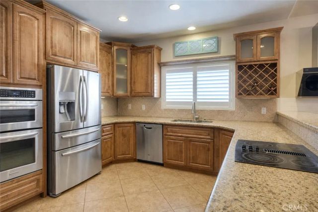 30896 Emperor, Canyon Lake, CA 92587