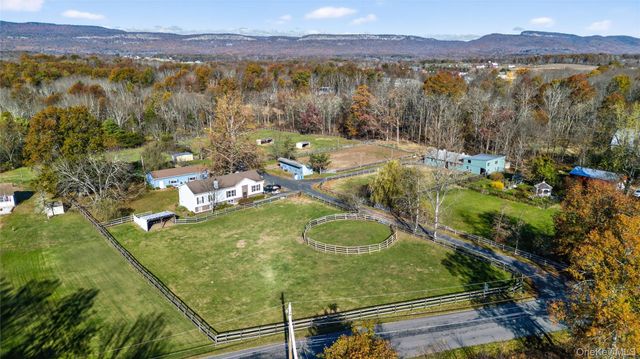 99 Dusinberre Road, Gardiner, NY 12525