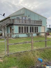 488 Alamo Beach Avenue, Port Lavaca, TX 77979