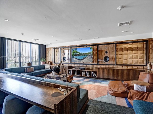 121 NE 34th St L402, Miami, FL 33137