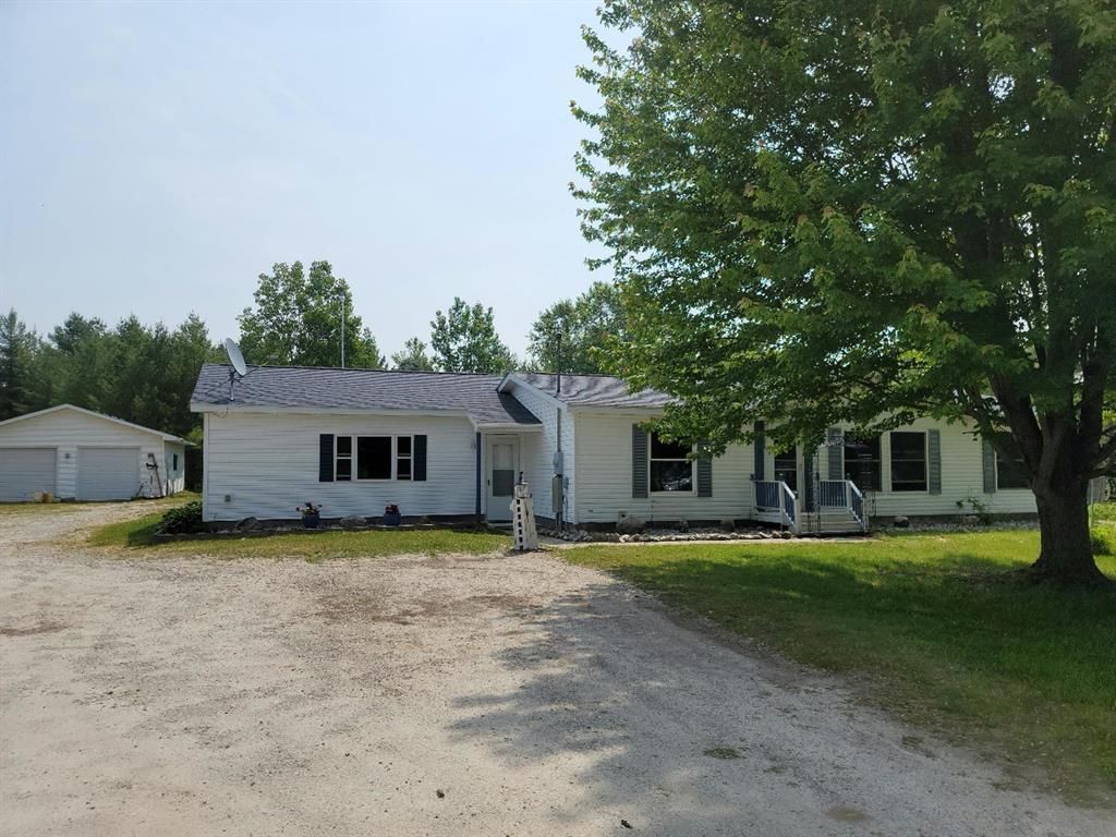 2404 Wilber Road, East Tawas, MI 48730