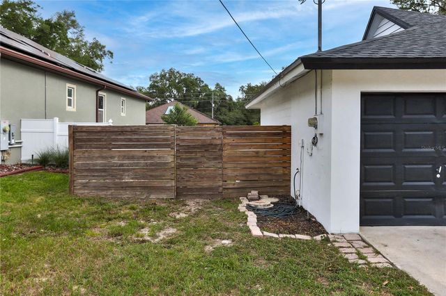 647 E HILLCREST STREET, Altamonte Springs, FL 32701