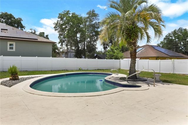 647 E HILLCREST STREET, Altamonte Springs, FL 32701