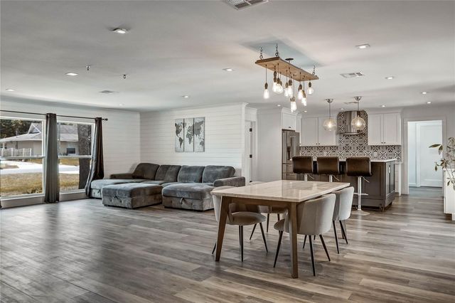 647 E HILLCREST STREET, Altamonte Springs, FL 32701