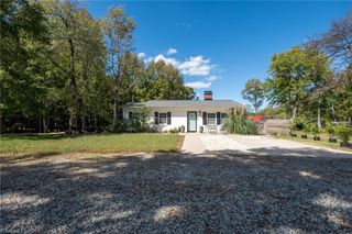 5770 Drake Road, Greensboro, NC 27406