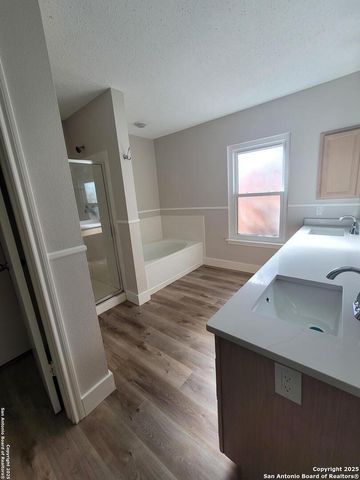 2410 Melrose Canyon Dr., San Antonio, TX 78232