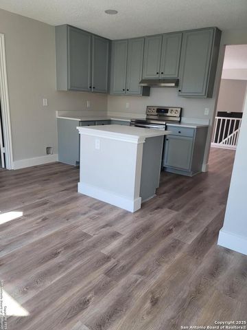 2410 Melrose Canyon Dr., San Antonio, TX 78232