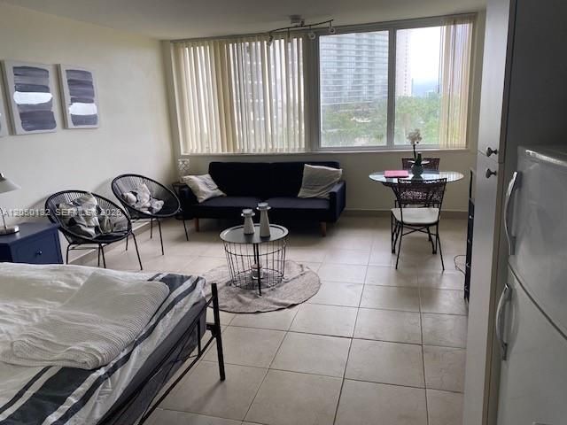 19201 E Collins Avenue 442, Sunny Isles Beach, FL 33160