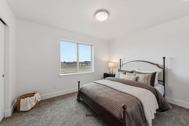 222 N Dewberry Pl, Kennewick, WA 99336