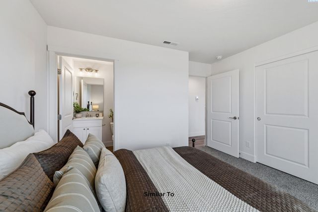 222 N Dewberry Pl, Kennewick, WA 99336