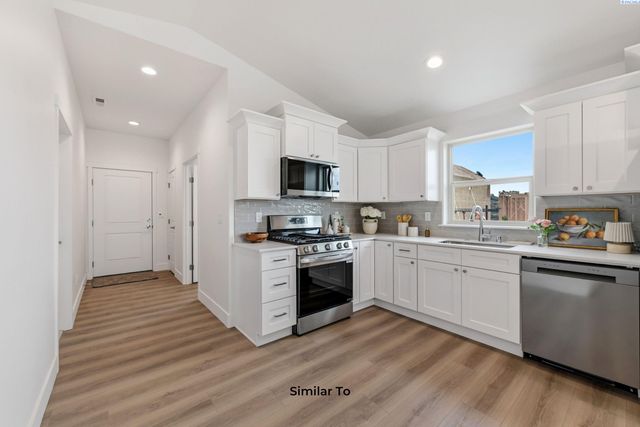 222 N Dewberry Pl, Kennewick, WA 99336