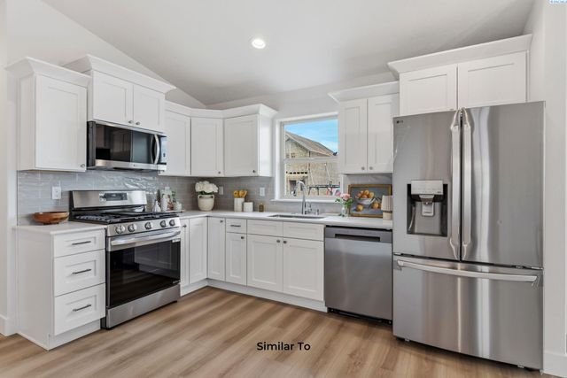 222 N Dewberry Pl, Kennewick, WA 99336