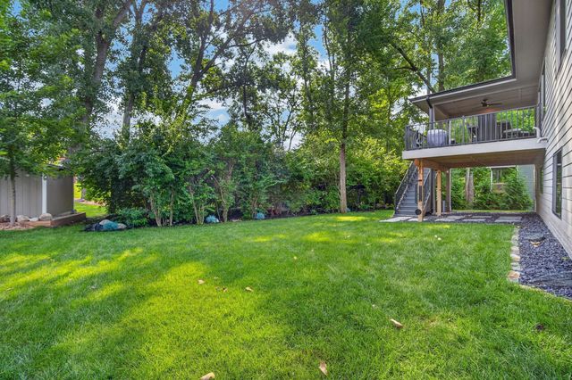 935 Arbor Woods Drive, Pleasant Hill, IA 50327