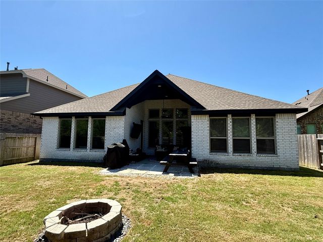 17413 Chestnut Cove Drive, Conroe, TX 77302