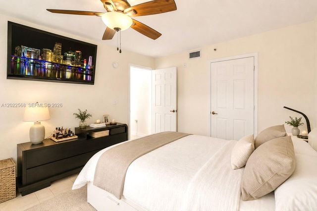 814 NW 36th Avenue 302, Miami, FL 33125
