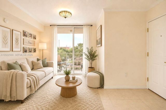 814 NW 36th Avenue 302, Miami, FL 33125