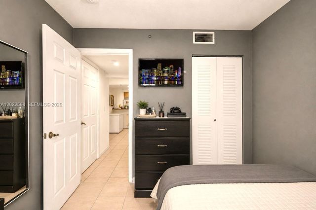814 NW 36th Avenue 302, Miami, FL 33125