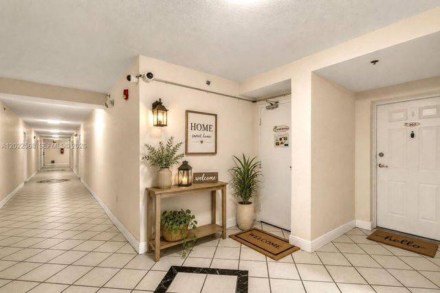 814 NW 36th Avenue 302, Miami, FL 33125