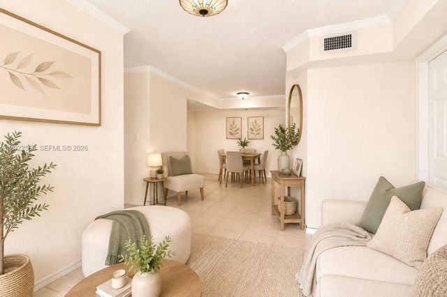 814 NW 36th Avenue 302, Miami, FL 33125