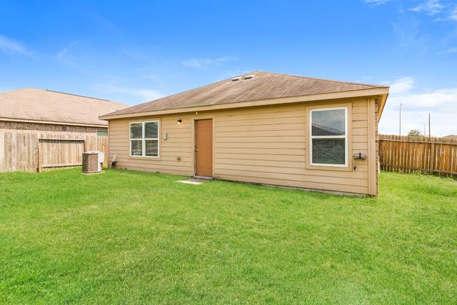 9446 Sky Blue Drive, Rosharon, TX 77583