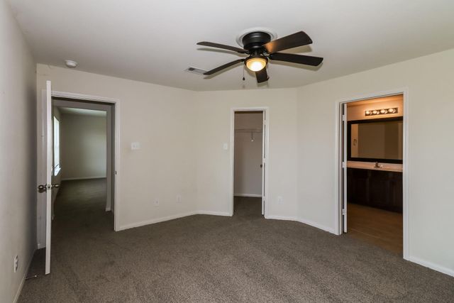 9446 Sky Blue Drive, Rosharon, TX 77583