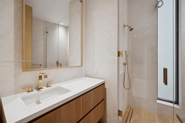 424 W Rivo Alto Dr, Miami Beach, FL 33139